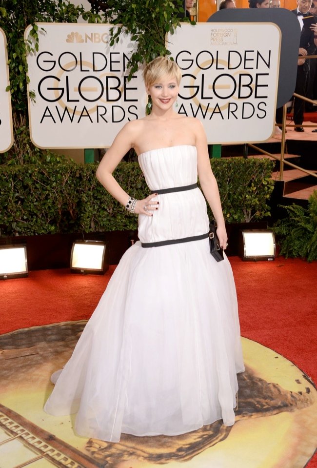650x959xjennifer-lawrence-dior.jpg.pagespeed.ic.MuY5D3VfoR